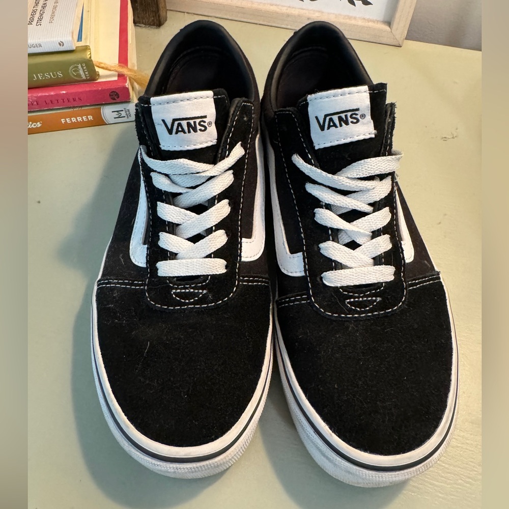 Vans Ward Lo Suede sneaker